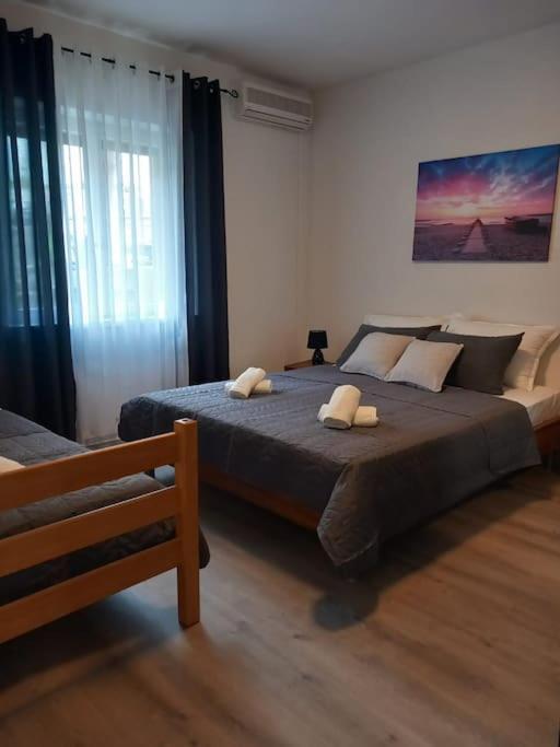 Apartment Dora-100M From The Central Beach Makarska Exterior photo
